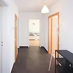 Alfa Mitte 2 City-lage Berliner Platz Balkon Netflix Kueche Wm L 2br 5 Beds 6 People L Fully Equipped Kitchen & Bathroom Stuttgart