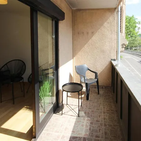 Alfa Mitte 2 City-lage Berliner Platz Balkon Netflix Kueche Wm L 2br 5 Beds 6 People L Fully Equipped Kitchen & Bathroom