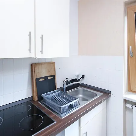 Alfa Mitte 2 City-lage Berliner Platz Balkon Netflix Kueche Wm L 2br 5 Beds 6 People L Fully Equipped Kitchen & Bathroom Apartment *