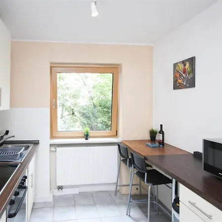 Apartmán Alfa Mitte 2 City-lage Berliner Platz Balkon Netflix Kueche Wm L 2br 5 Beds 6 People L Fully Equipped Kitchen & Bathroom Štutgart