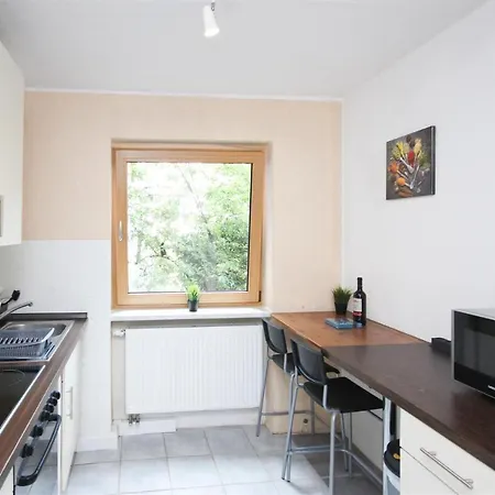 Apartment Alfa Mitte 2 City-lage Berliner Platz Balkon Netflix Kueche Wm L 2br 5 Beds 6 People L Fully Equipped Kitchen & Bathroom Stuttgart
