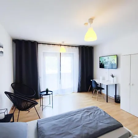 Apartament Alfa Mitte 2 City-lage Berliner Platz Balkon Netflix Kueche Wm L 2br 5 Beds 6 People L Fully Equipped Kitchen & Bathroom Stuttgart