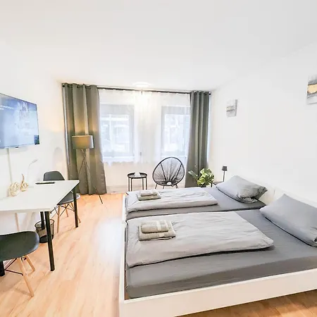 Apartament Alfa Mitte 2 City-lage Berliner Platz Balkon Netflix Kueche Wm L 2br 5 Beds 6 People L Fully Equipped Kitchen & Bathroom Stuttgart