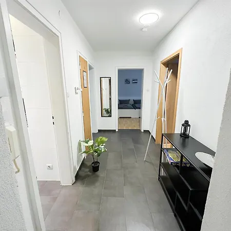 Alfa Mitte 2 City-lage Berliner Platz Balkon Netflix Kueche Wm L 2br 5 Beds 6 People L Fully Equipped Kitchen & Bathroom