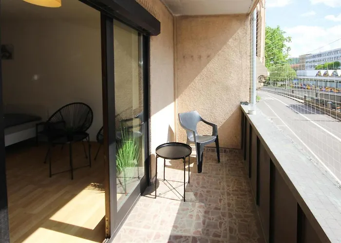 Alfa Mitte 2 City-lage Berliner Platz Balkon Netflix Kueche Wm L 2br 5 Beds 6 People L Fully Equipped Kitchen & Bathroom
