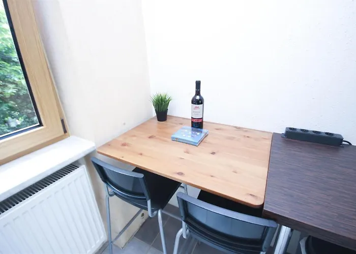 Daire Alfa Mitte 2 City-lage Berliner Platz Balkon Netflix Kueche Wm L 2br 5 Beds 6 People L Fully Equipped Kitchen & Bathroom Stuttgart