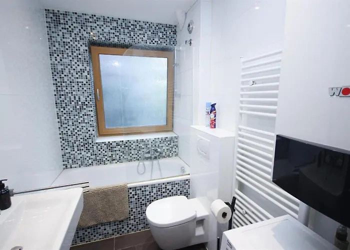 Alfa Mitte 2 City-lage Berliner Platz Balkon Netflix Kueche Wm L 2br 5 Beds 6 People L Fully Equipped Kitchen & Bathroom Daire Stuttgart