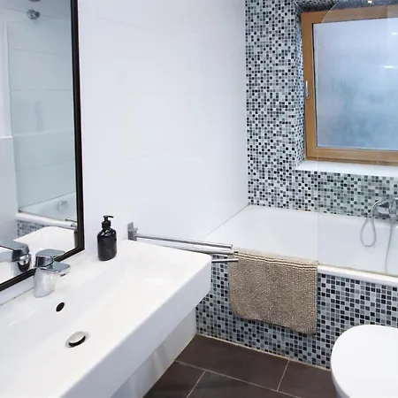 Alfa Mitte 2 City-lage Berliner Platz Balkon Netflix Küche Wm L 2br 5 Beds 6 People L Fully Equipped Kitchen&bathroom Stuttgart