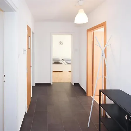 Alfa Mitte 2 City-lage Berliner Platz Balkon Netflix Küche Wm L 2br 5 Beds 6 People L Fully Equipped Kitchen&bathroom Stuttgart